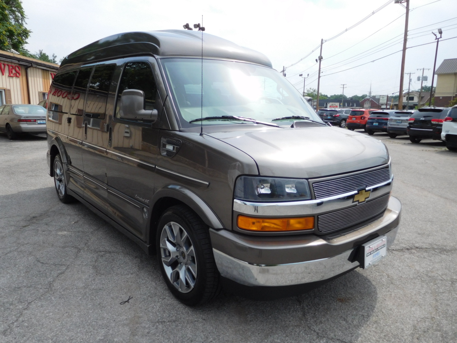22 Chevy Express 2500 Explorer Limited SE